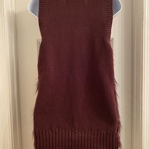 Debby Collection Faux Fur Vest - Picture 2 of 6